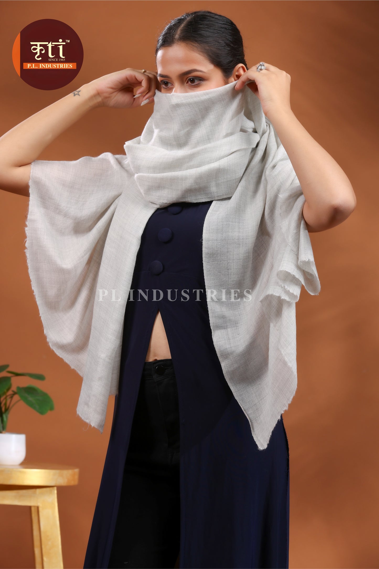 KRITI Premium Plain Solid Design Fine Wool Light Grey Stole For Girl