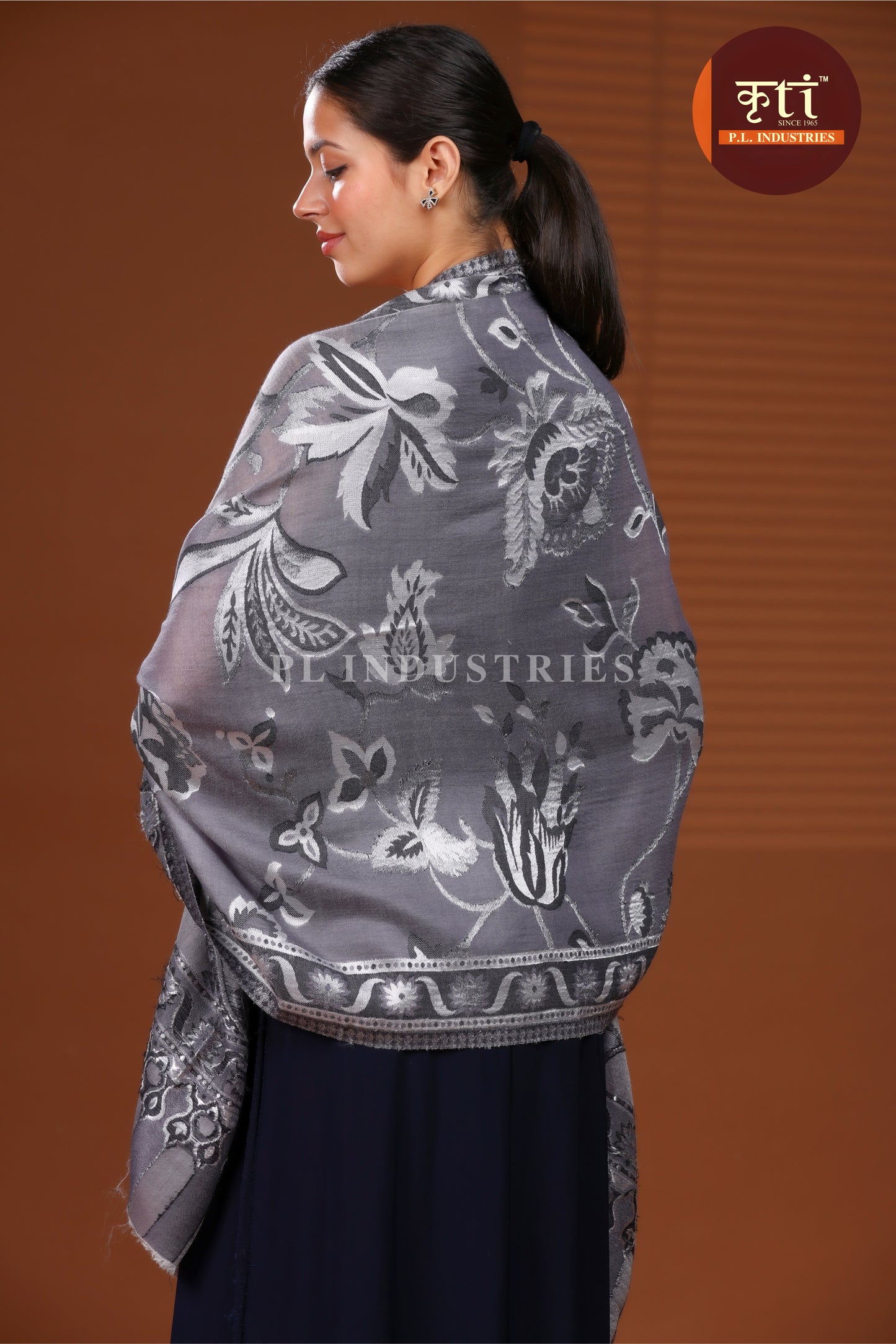 KRITI Luxury Floral Pattern Fine Wool Grey Color Stole For Girl