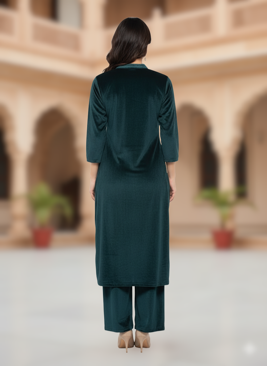 KRITI विंटर वेलवेट 3 पीस कढ़ाई कुर्ती सेट टील रंग महिलाओं के लिए