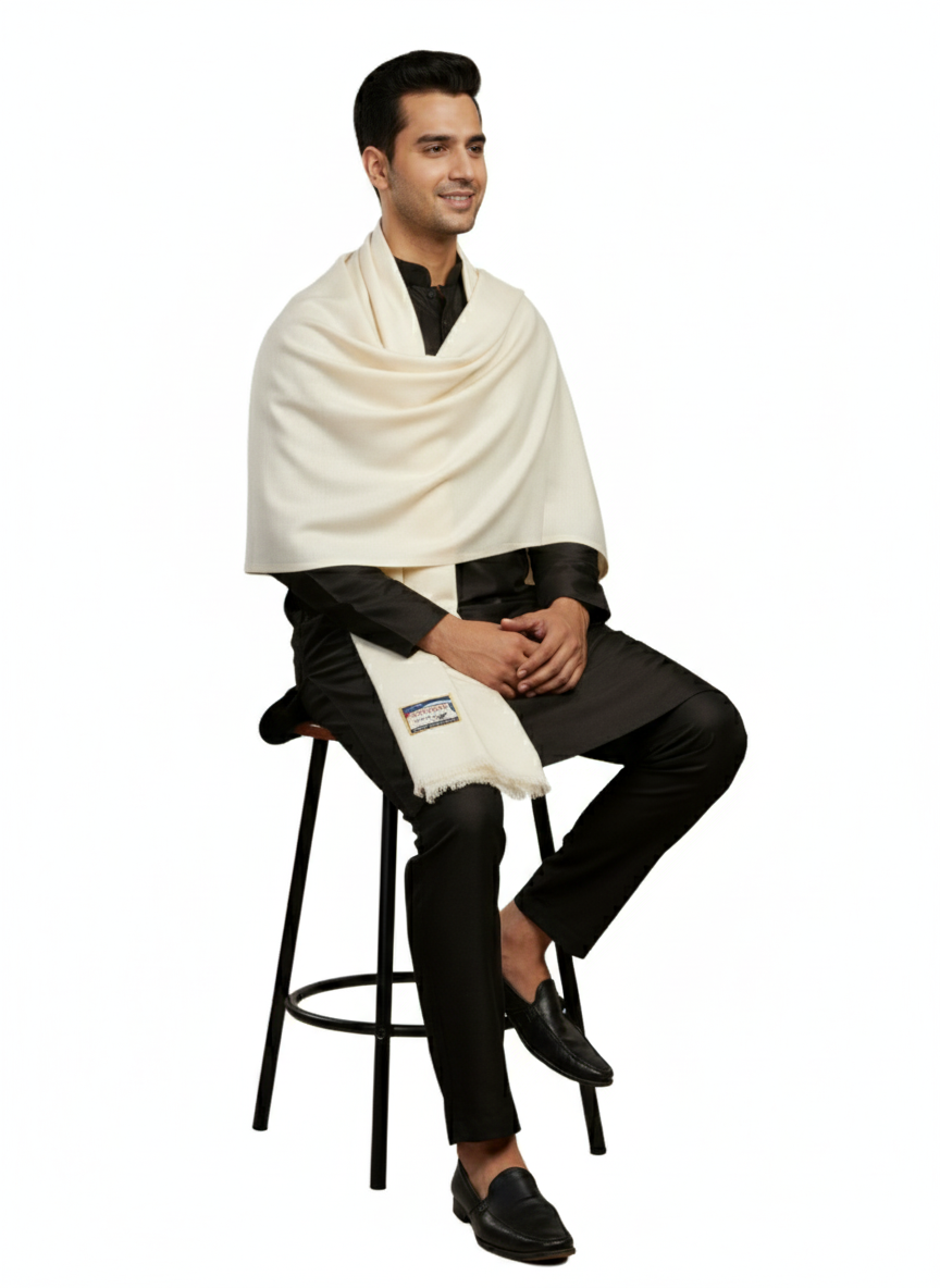 पुरुषों के लिए कृति ऊनी प्लेन लोही क्रीम रंग