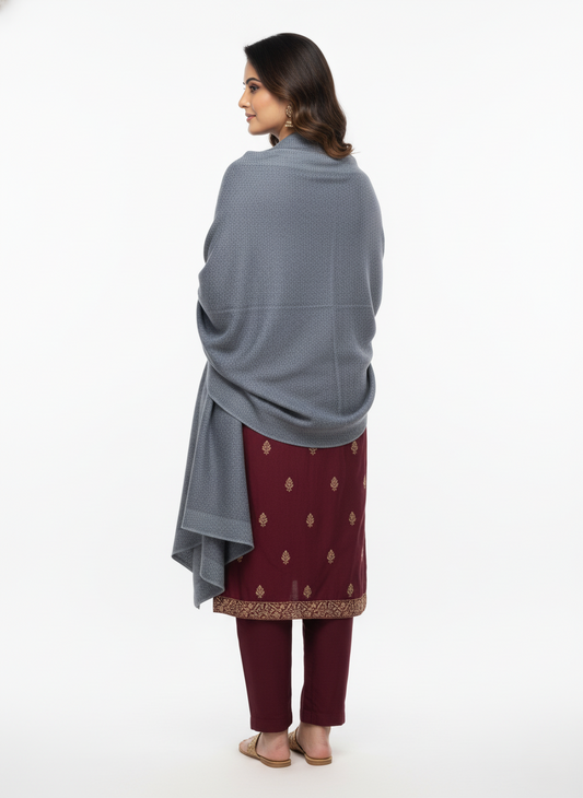 महिलाओं के लिए कृति ऊनी ग्रे रंग ज़री स्टोल विंटरवियर