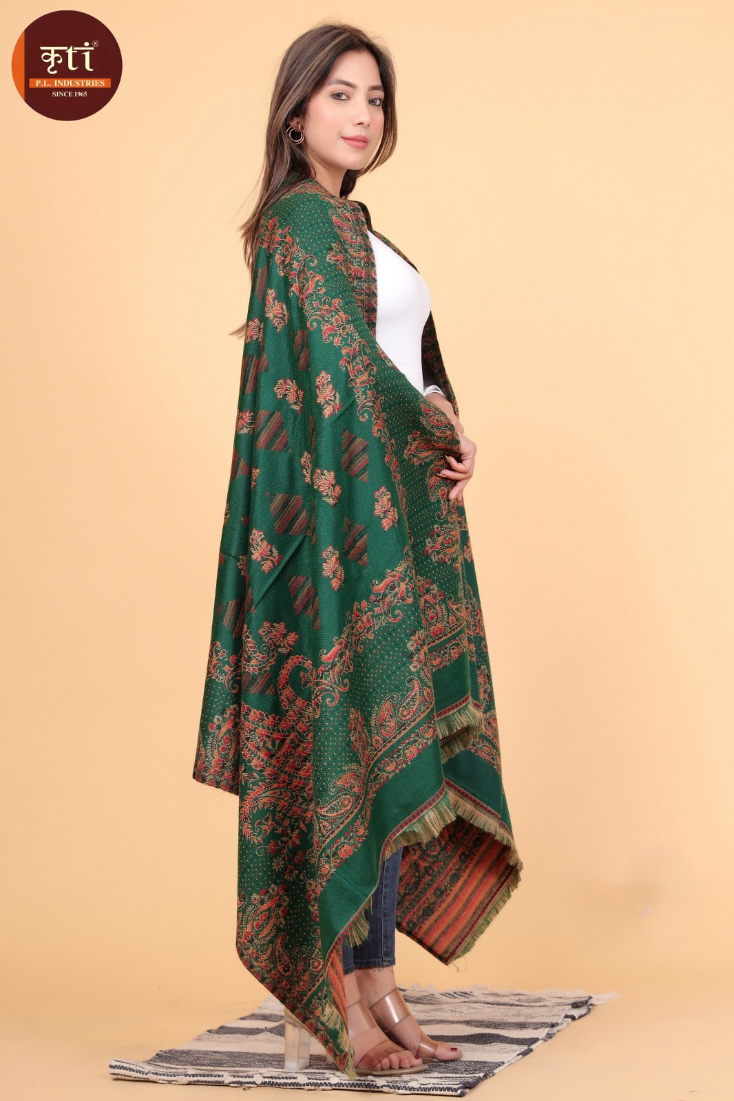 KRITI Luxury Floral Border Woollen Green Color Shawl For Women