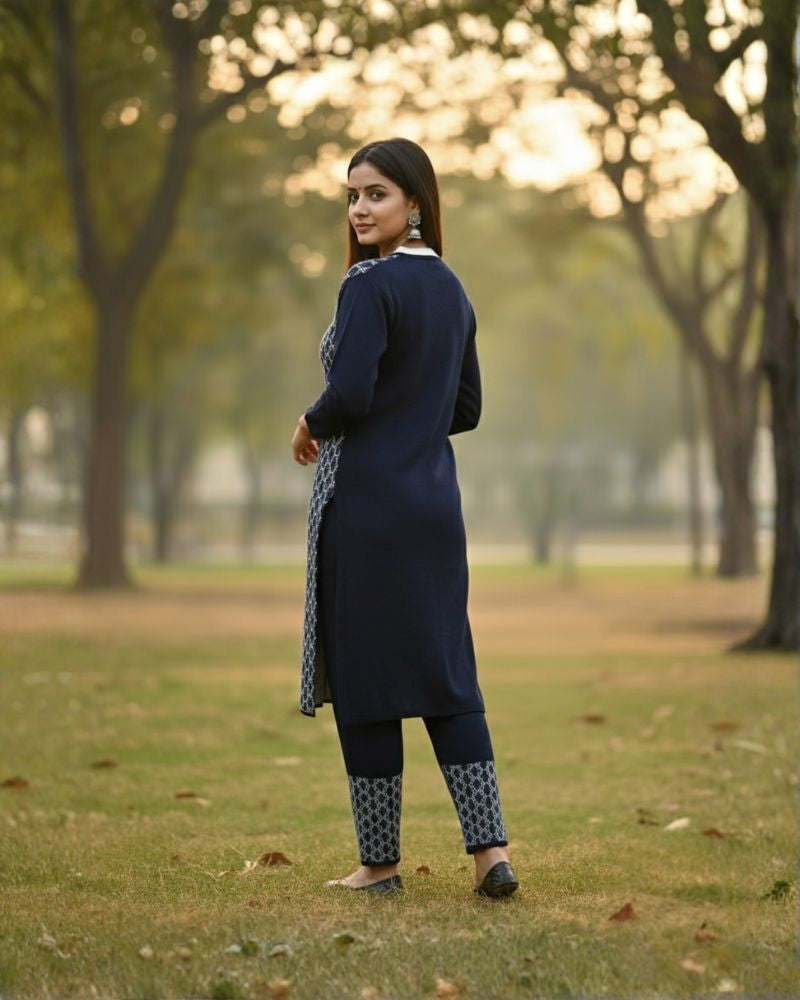 प्रीमियम 3-पीस ऊनी विंटर कुर्ती सेट | बॉटम और स्टोल के साथ बुना हुआ कुर्ता | M-XXL साइज़