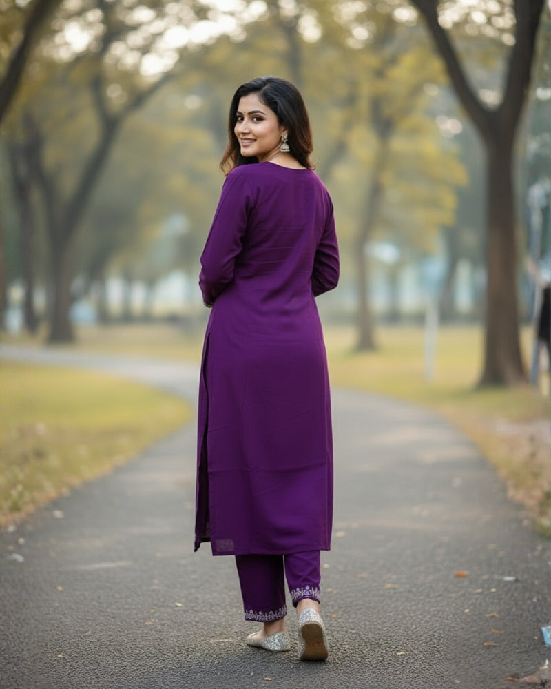 KRITI ऊनी कढ़ाईदार सिले सूट बैंगनी रंग महिलाओं के लिए सर्दियों