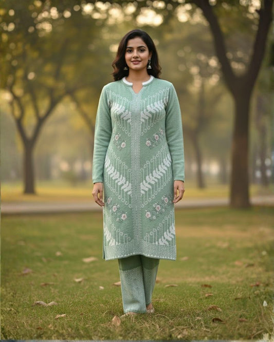 प्रीमियम 3-पीस ऊनी विंटर कुर्ती सेट | बॉटम और स्टोल के साथ बुना हुआ कुर्ता | M-XXL साइज़