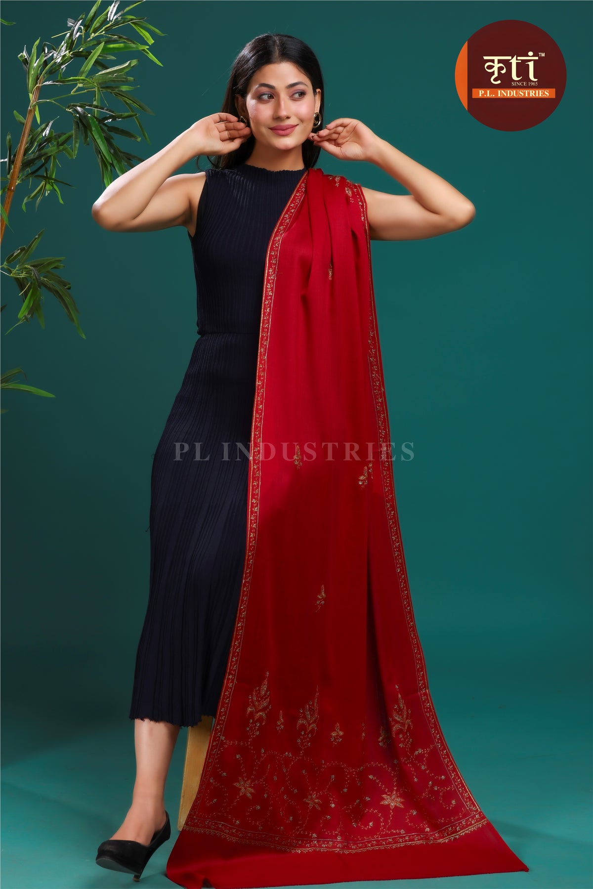 Kashmiri Hand Embroidered Pure Wool Stole- Red