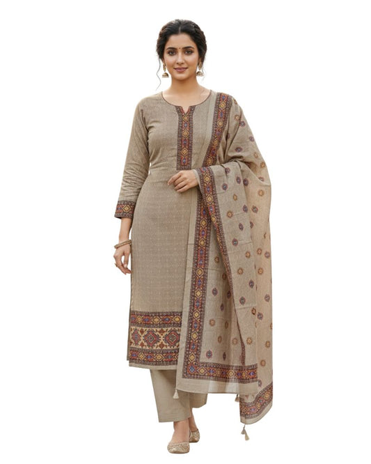 KRITI महिलाओं के लिए डिजिटल प्रिंट ऊनी कैमल रंग का अनस्टिच्ड फ़ैब्रिक सूट सेट विंटरवियर 