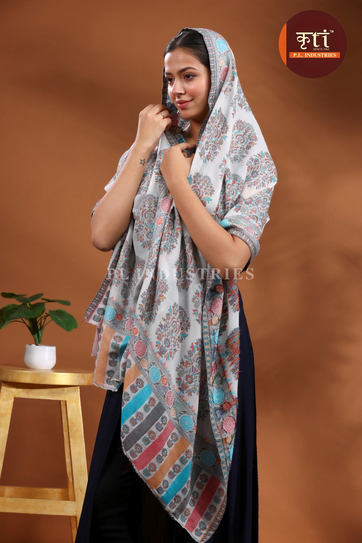 Premium Pashmina ( Fine Wool) Lightweight - Gray