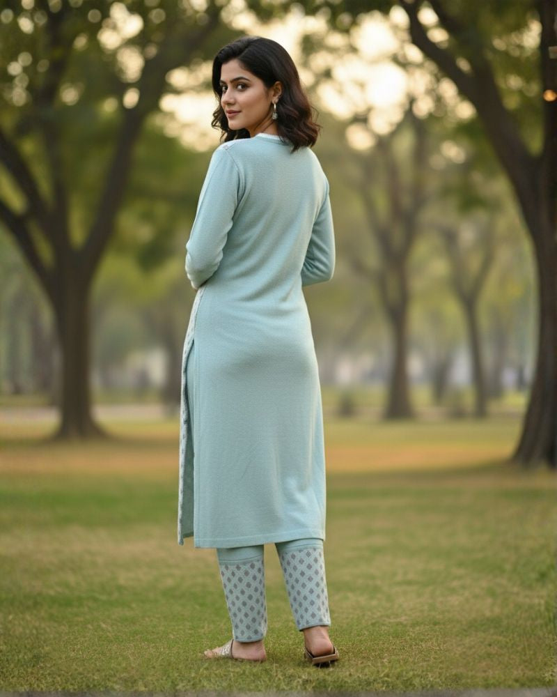 प्रीमियम 3-पीस ऊनी विंटर कुर्ती सेट | बॉटम और स्टोल के साथ बुना हुआ कुर्ता | M-XXL साइज़