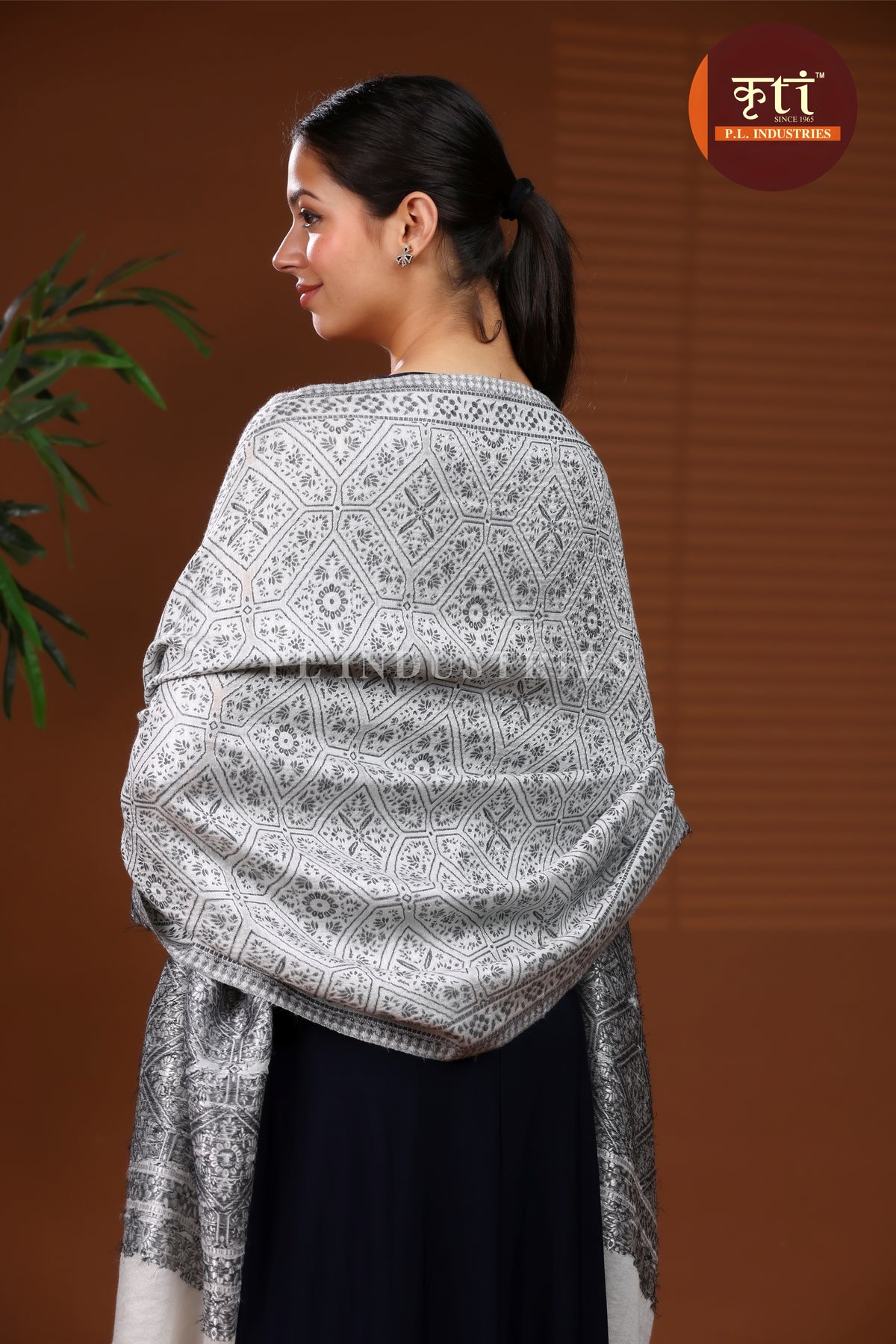 Premium Pashmina Fine Wool Lightweight Stole - White