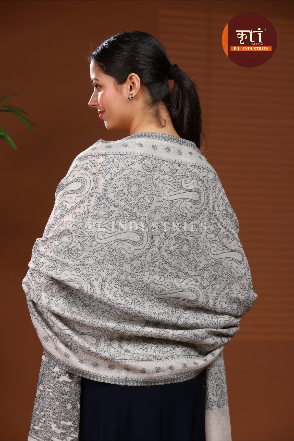 Premium (Fine Wool) Lightweight Stole - Gray