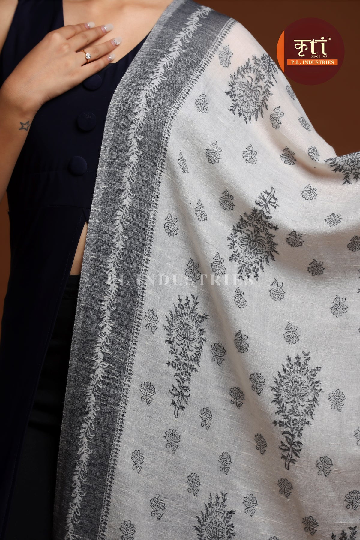 Premium Pashmina Lightweight White and Grey Stole