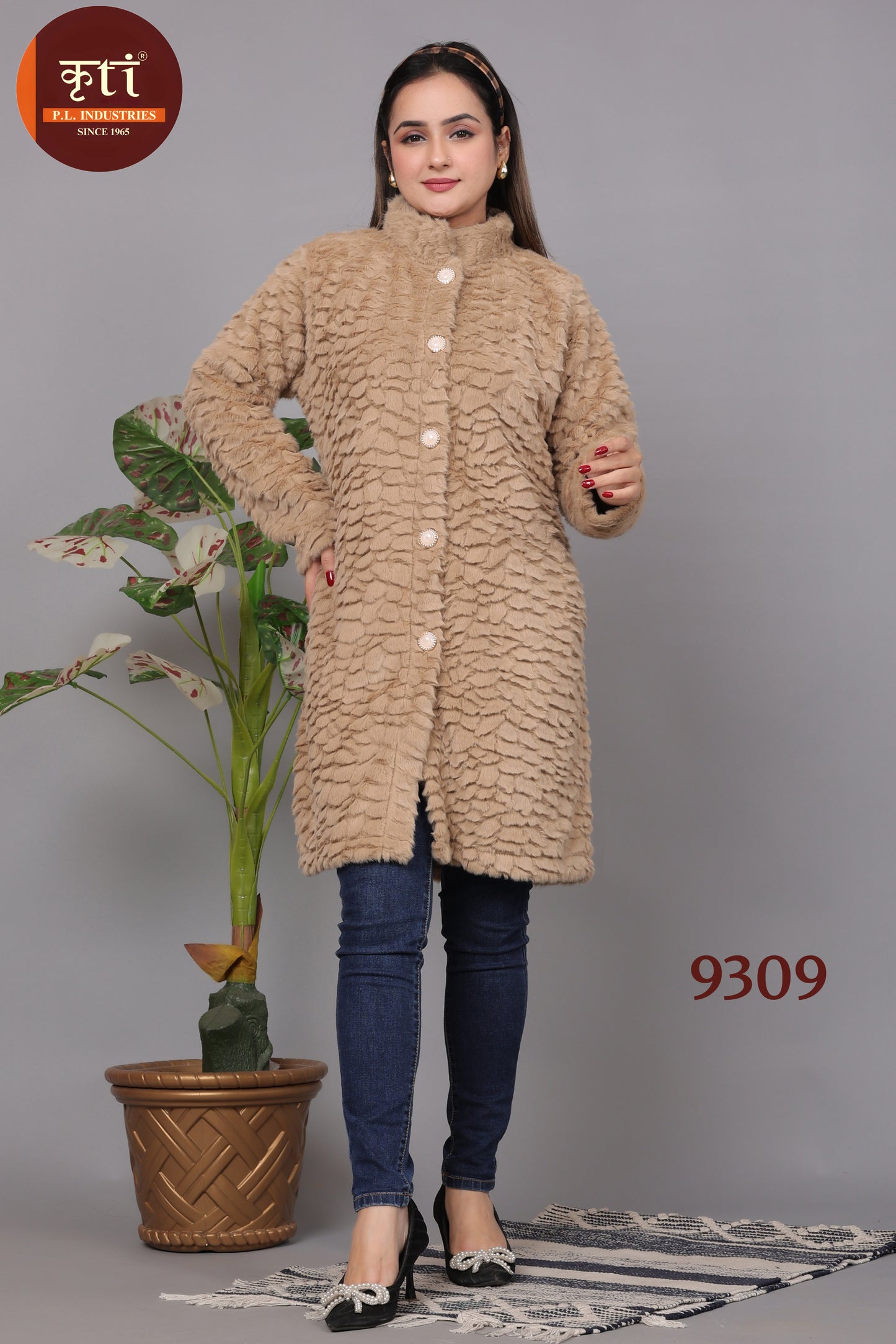 Elegant Women's Long Coat with Soft Fabric  Warm and Stylish Winterwear