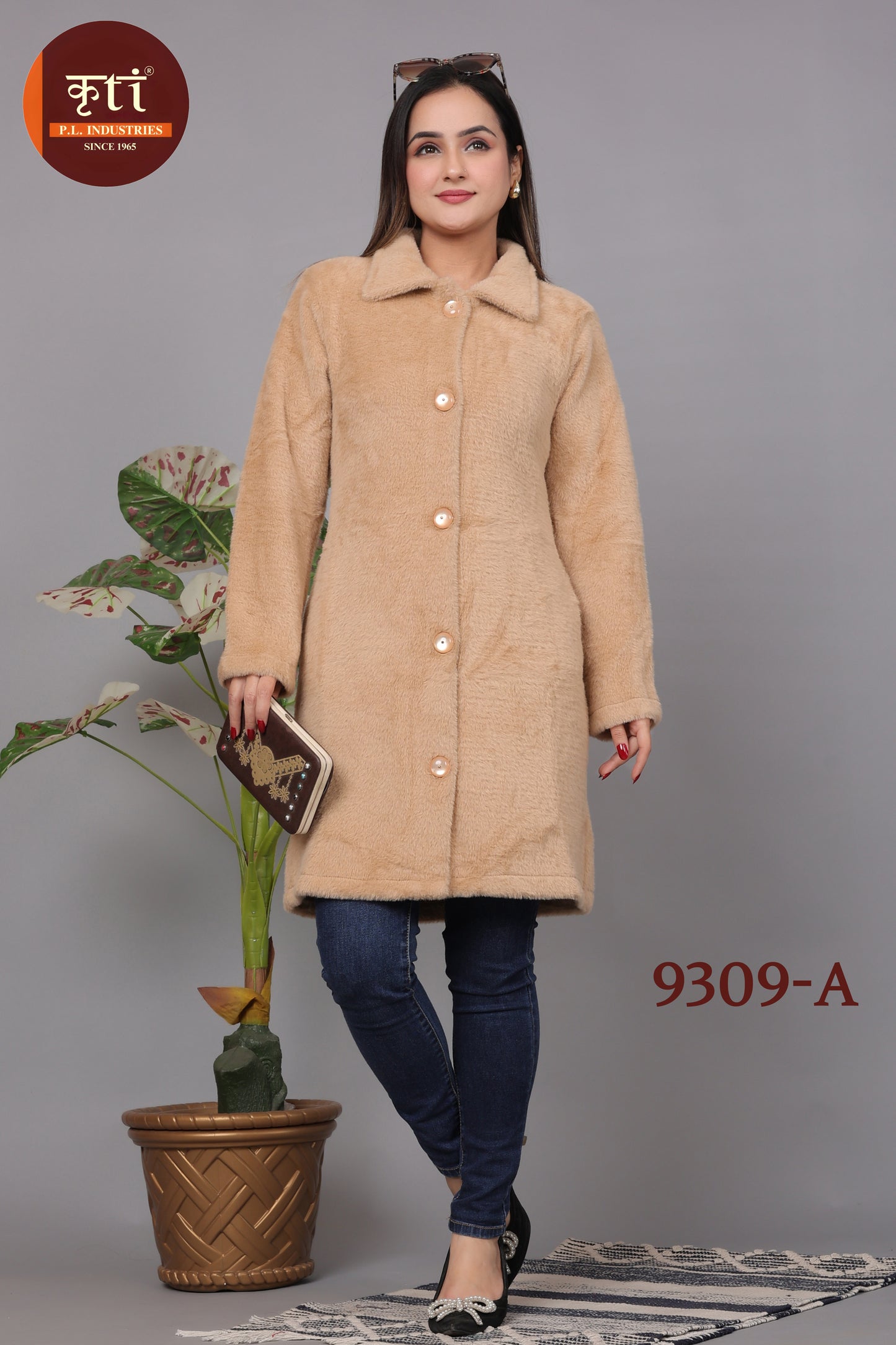 Elegant Women's Long Coat with Soft Fabric  Warm and Stylish Winterwear