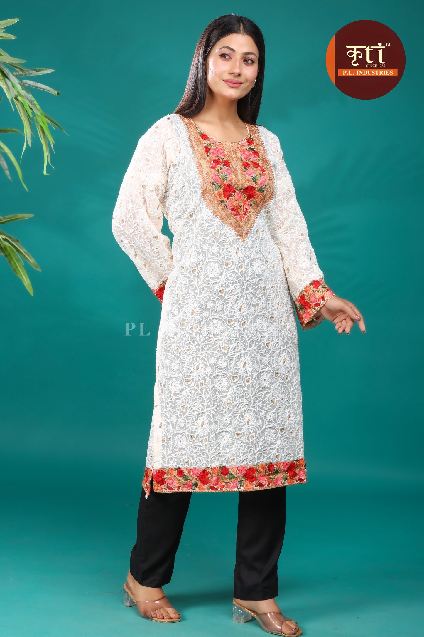 Kashmiri-Inspired White Rayon Cotton Kurti – Intricate Floral Hand Embroidery | Knee-Length | Free Size by Kriti