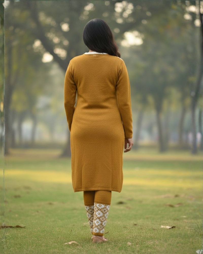 प्रीमियम 3-पीस ऊनी विंटर कुर्ती सेट | बॉटम और स्टोल के साथ बुना हुआ कुर्ता | M-XXL साइज़