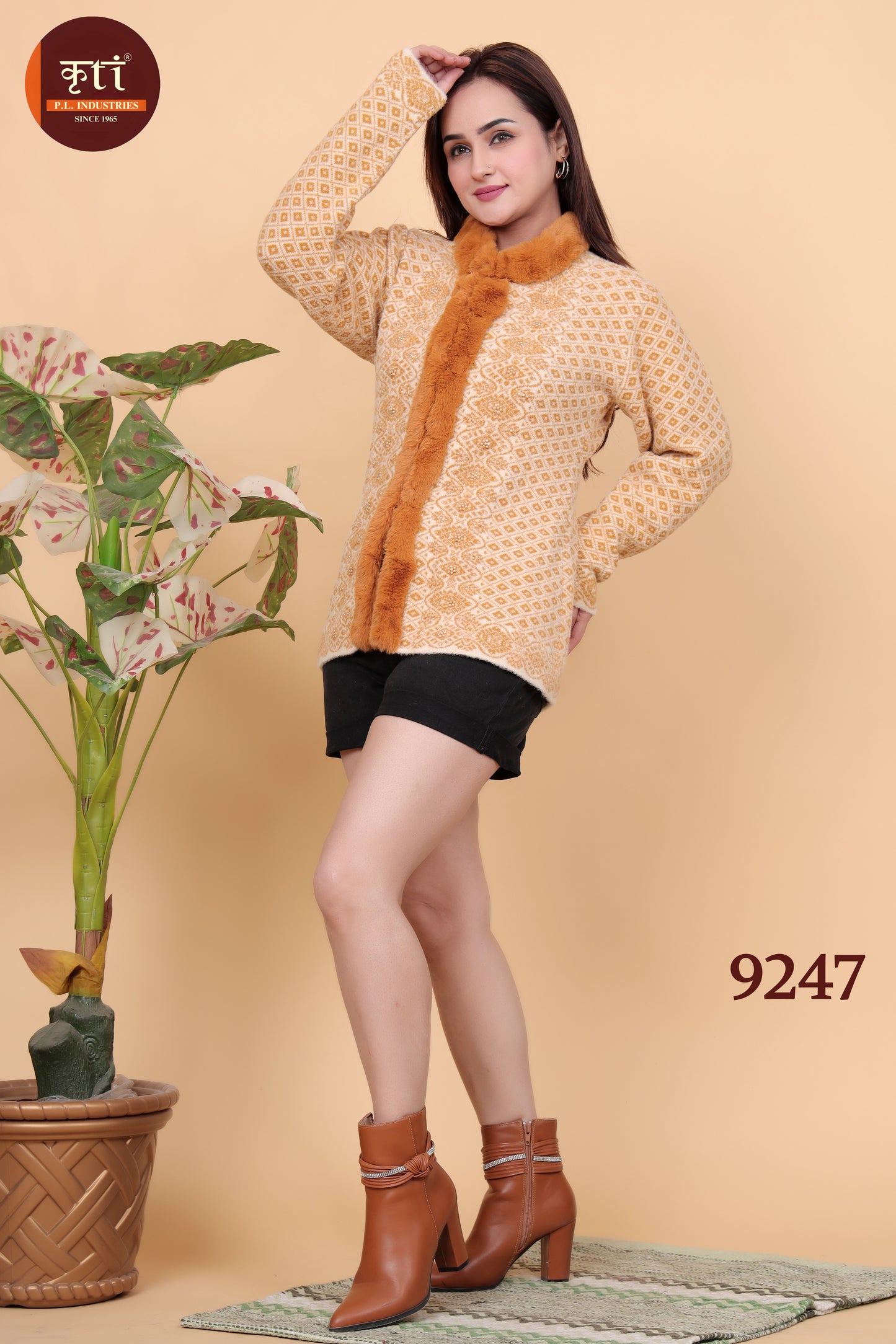 Warm Winter Chic: Women's Fine Hair Wool Cardigan with Faux Fur Neck