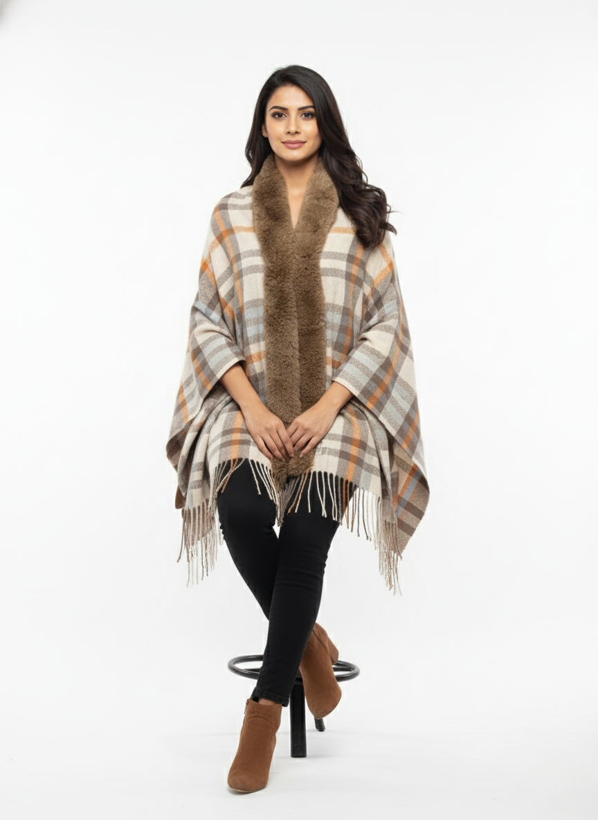 महिलाओं के लिए शानदार चेक पोंचो केप, कृत्रिम फर कॉलर के साथ | सर्दियों के लिए गर्म ऊनी मिश्रण रैप