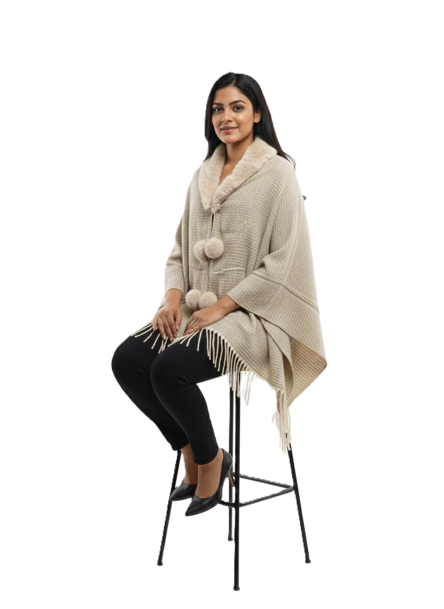 महिलाओं के लिए फॉक्स फर कॉलर पोंचो रैप - फ्रिंज के साथ ओवरसाइज़्ड ओपन फ्रंट केप