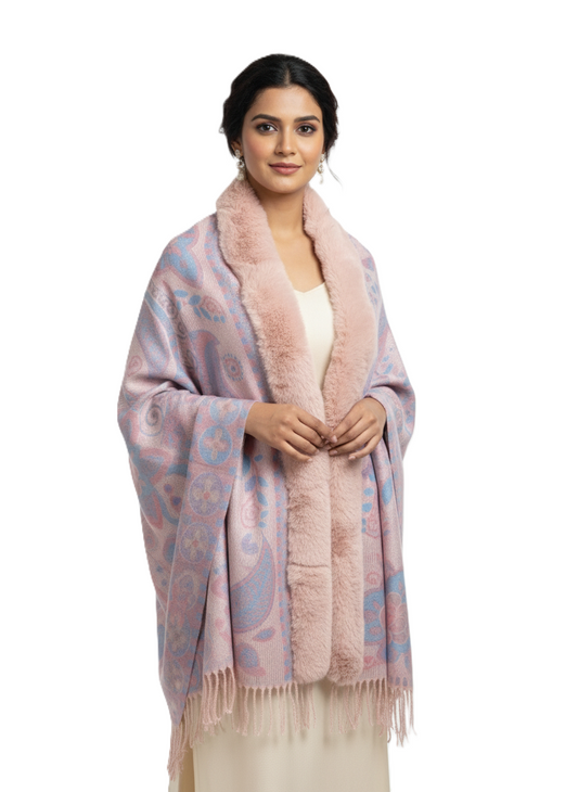 महिलाओं के लिए शानदार पैस्ले प्रिंटेड पोंचो केप, फॉक्स फर ट्रिम के साथ | गर्म बहुरंगी ऊनी मिश्रण आउटरवियर