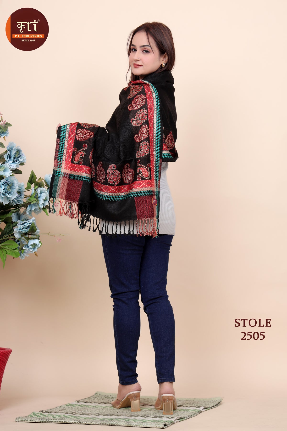 Paisley Border Woollen Stole For Girls - Black