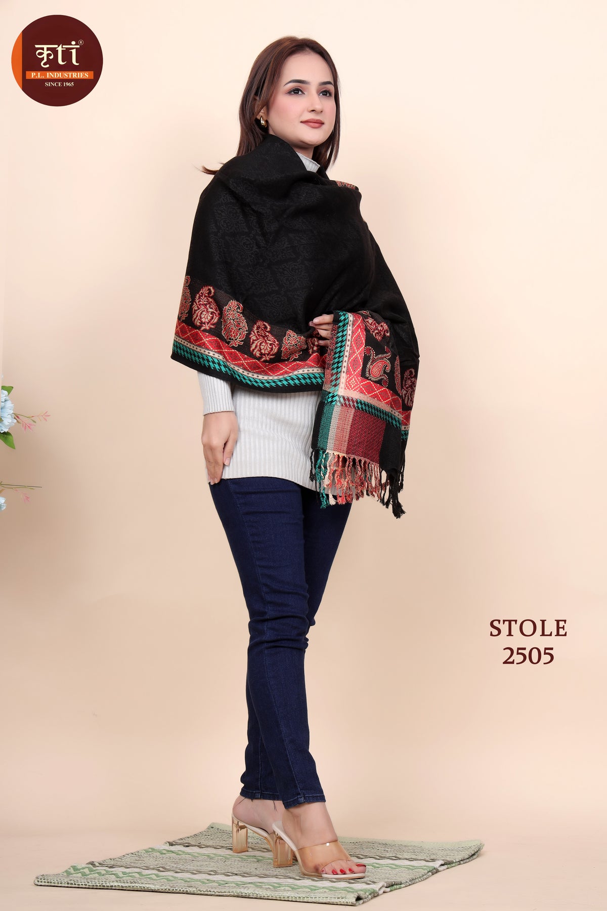 Paisley Border Woollen Stole For Girls - Black