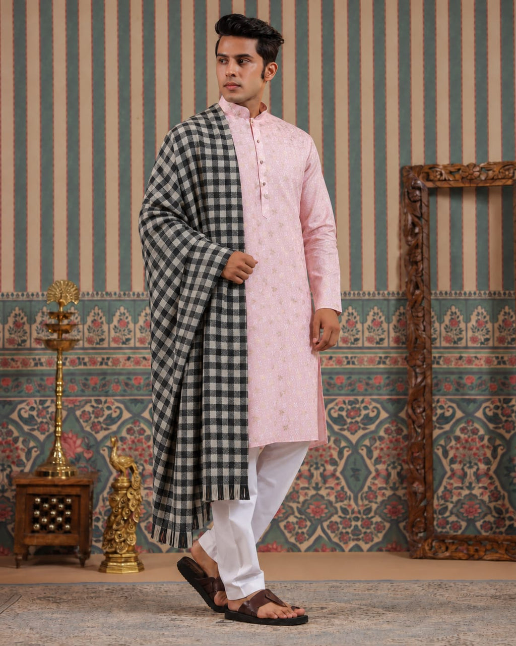 Traditional Check Winter Lohi For Men - Black And White