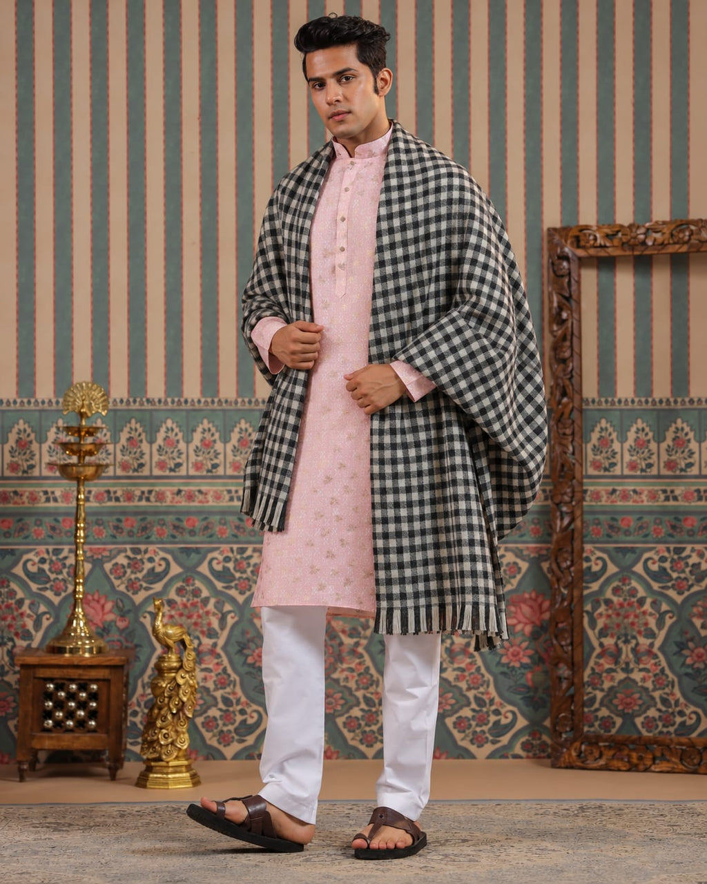 Traditional Check Winter Lohi For Men - Black And White