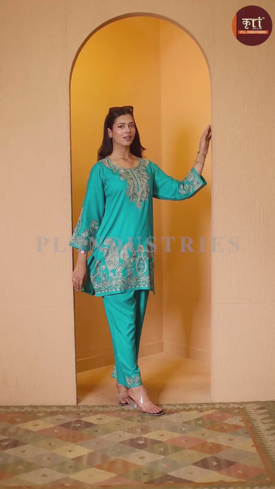 Kashmiri Embroidered Rayon Co-Ord Set - Green