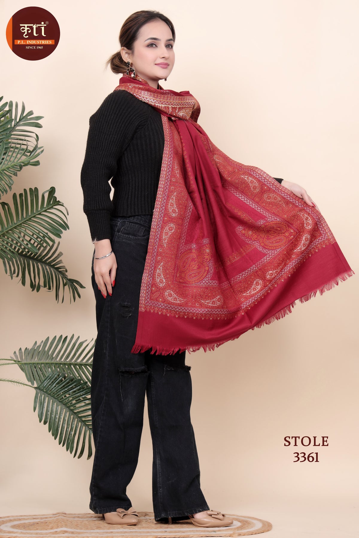 Stylish Stripe Border Woollen - Maroon